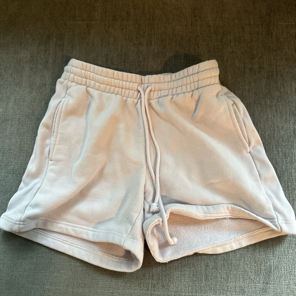 Aritiza Pink sweatshorts